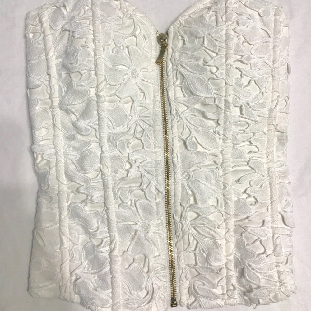 Corset - Picture 2 of 3